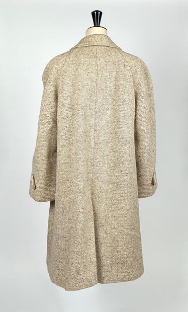 BURBERRY'S
Wool coat 
Size 38 
Stains on...
