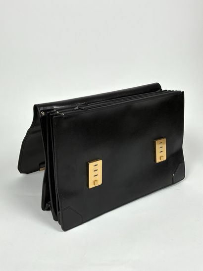 OTARIE
Black leatherette briefcase or attaché...
