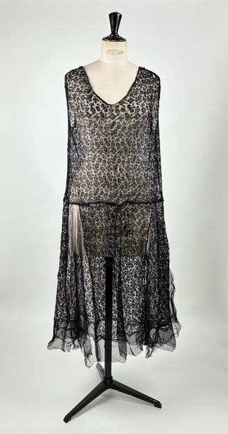 Ensemble de 4 robes noires de différentes...