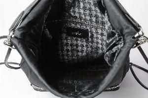 Karl LAGERFELD
Sac à dos en toile de nylon...