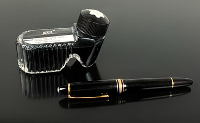 MONTBLANC - Modèle Meisterstuck N° 146,
Stylo-plume...