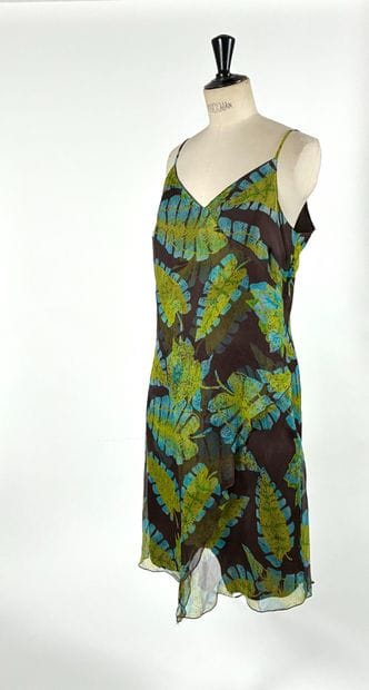 Strapless dress with foliage motif on chocolate...