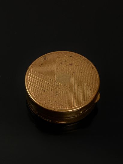 HOUBIGANT 
Powder box in gilded metal marked...