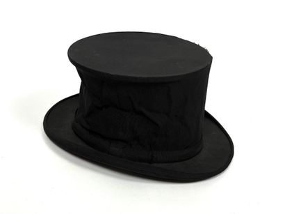 ARISTIDE BOUCICAUD
Chapeau haut de forme...