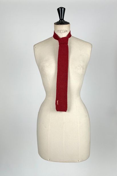 Ensemble de six cravates en soie, coton et...