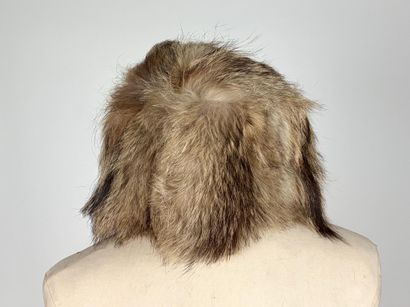 Toque en fourrure
Tour de tête : diam 20...