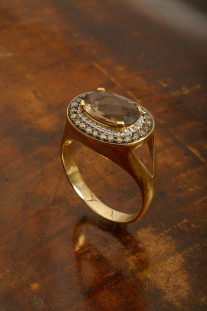 750-th yellow gold cocktail ring (eagle-head...