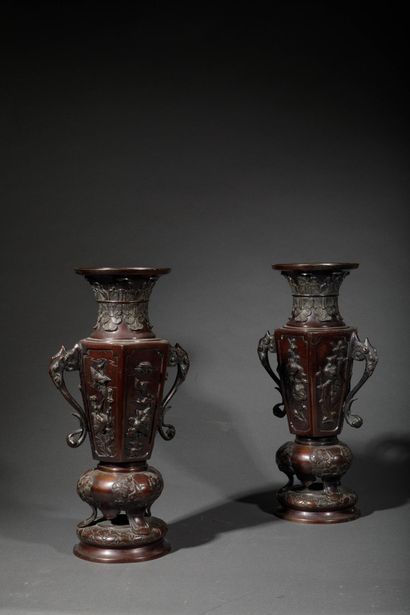 INDOCHINA, 20TH CENTURY
Pair of bronze vases...