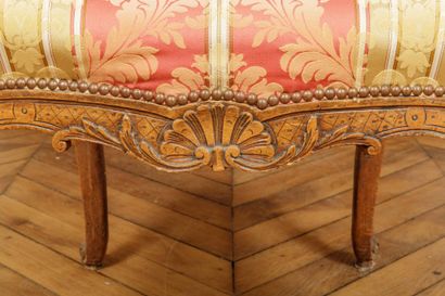 Banquette et un fauteuil de style Louis XV...