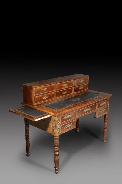 Bureau à gradin en acajou et placage d'acajou,...