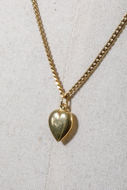 VIERI Italy 
Signed 750-th yellow gold chain
Weight:...