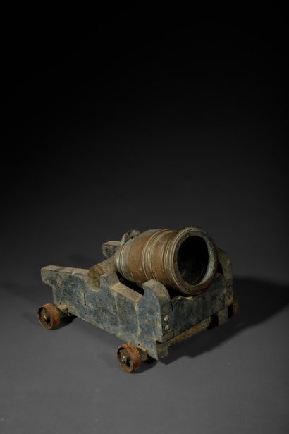 Petit canon de mortier de joie ou mortiers...