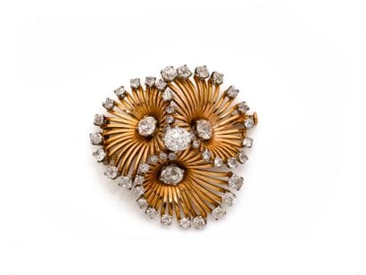 Beautiful cufflink made of 750 gold and 850...