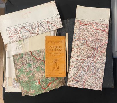 Porte-documents. 

Contient:
-Carte entoilée...
