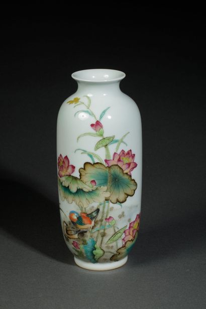 CHINA, REPUBLIC OF THE 20TH CENTURY
Cylindrical...