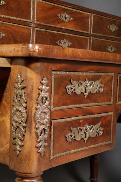 Bureau à gradin en acajou et placage d'acajou,...