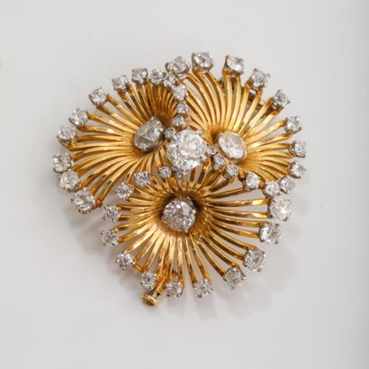 Beautiful cufflink made of 750 gold and 850...