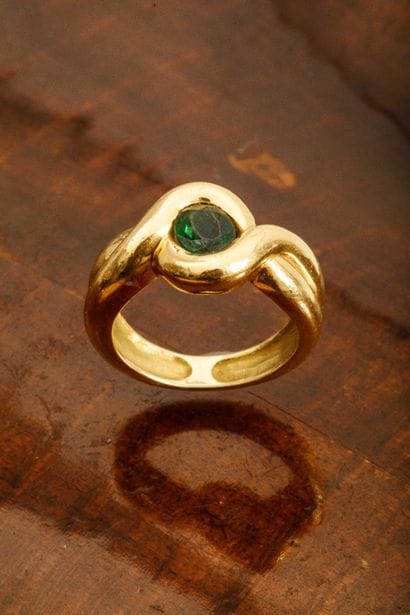 Bague en or jaune 750 millièmes (Poinçon...