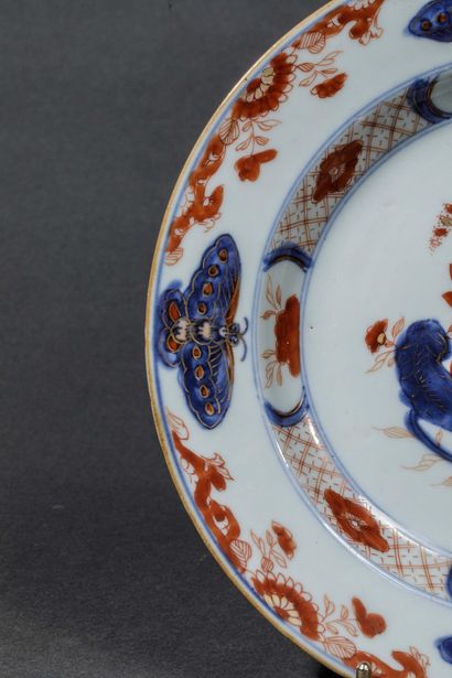 CHINA, 20th century
Pair of blue-and-white...