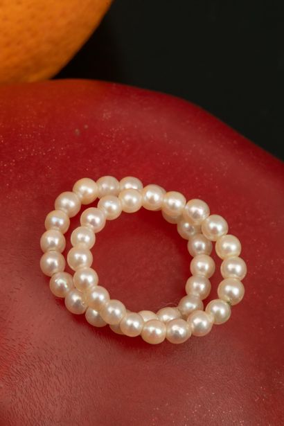 Pair of soft rings made of small cultured...