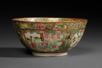 CHINA - 20th century
Small Canton porcelain...