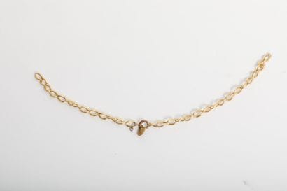 585-thousandths yellow gold link bracelet
Clasp...