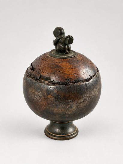 Staircase finial made of precious wood and...