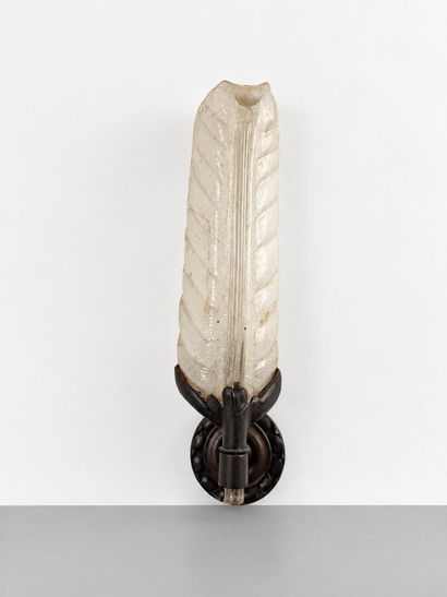 In the style of Jean PERZEL
Wall sconce made...