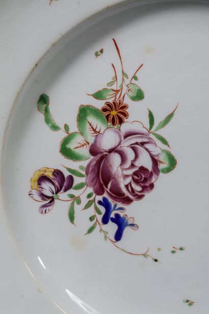 NIDERVILLER
White glazed earthenware plate...