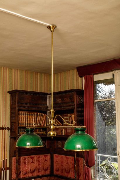 Grande suspension de billard en métal doré...