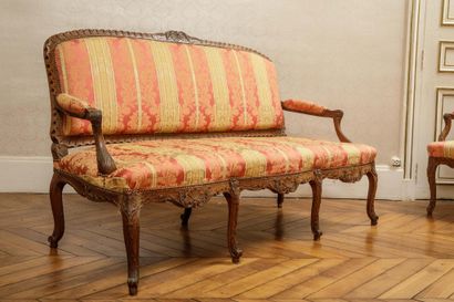 Banquette et un fauteuil de style Louis XV...