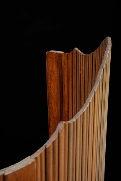 In the style of Baumann 
Wavy folding screen...