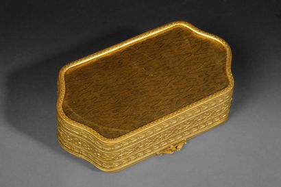 Small gold-plated metal box, finely engraved...