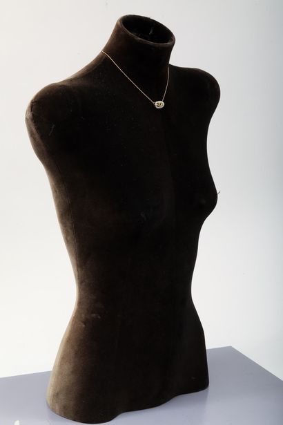 Collier en or jaune et or gris 750 millièmes...