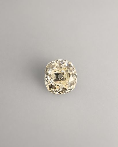 Very slightly yellow cushion-cut diamond...