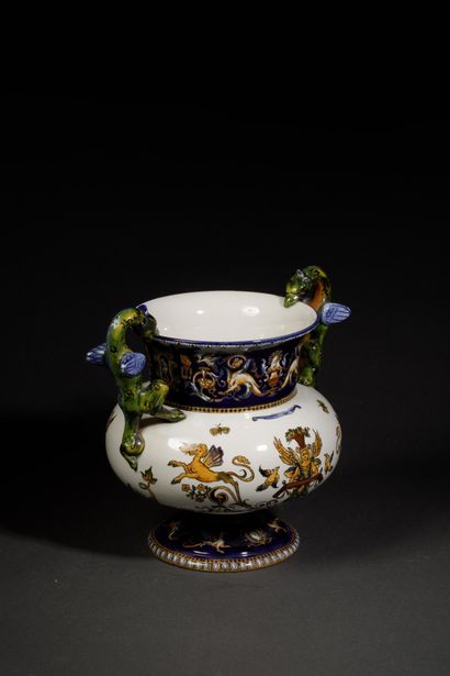 GIEN, France
Medici vase with chimeras in...