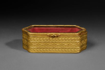 Small gold-plated metal box, finely engraved...