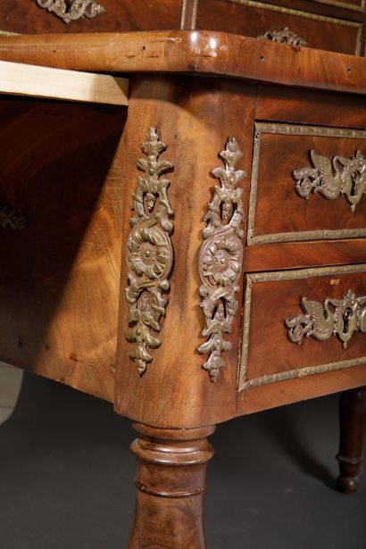 Bureau à gradin en acajou et placage d'acajou,...