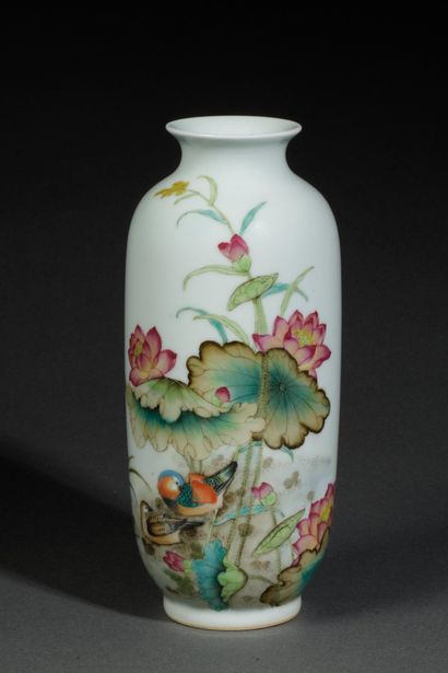 CHINA, REPUBLIC OF THE 20TH CENTURY
Cylindrical...
