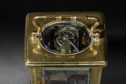 Small travel clock, known as an 