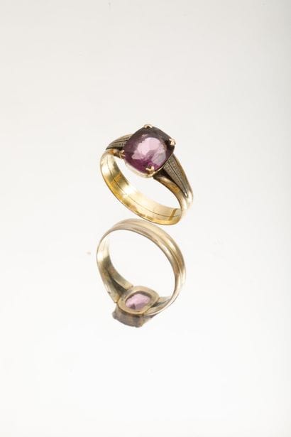 Bague en or jaune 585 millièmes sertie d'une...