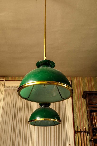 Grande suspension de billard en métal doré...
