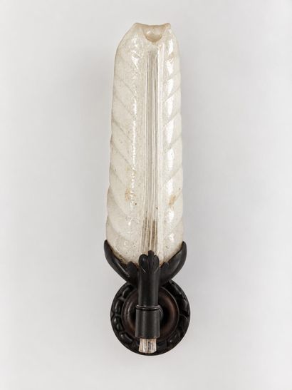 In the style of Jean PERZEL
Wall sconce made...
