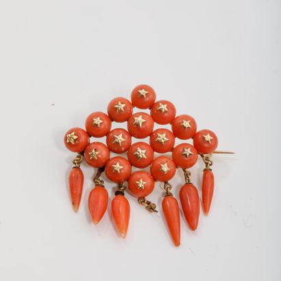 Broche en or 750 millièmes, de forme losangique,...