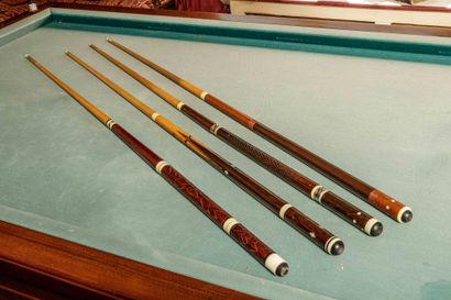 Billard français Bréton en bois naturel mouluré...