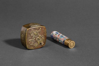 JAPAN -
Small brass box decorated with vine...
