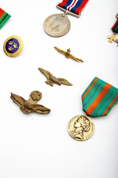 Fly Lieutenant, Jacques fusy.
Ensemble de...