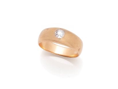750-thousandths rose gold band (owl hallmark)...