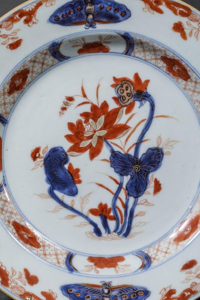 CHINA, 20th century
Pair of blue-and-white...