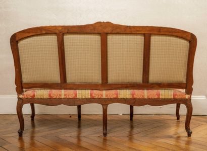 Banquette et un fauteuil de style Louis XV...